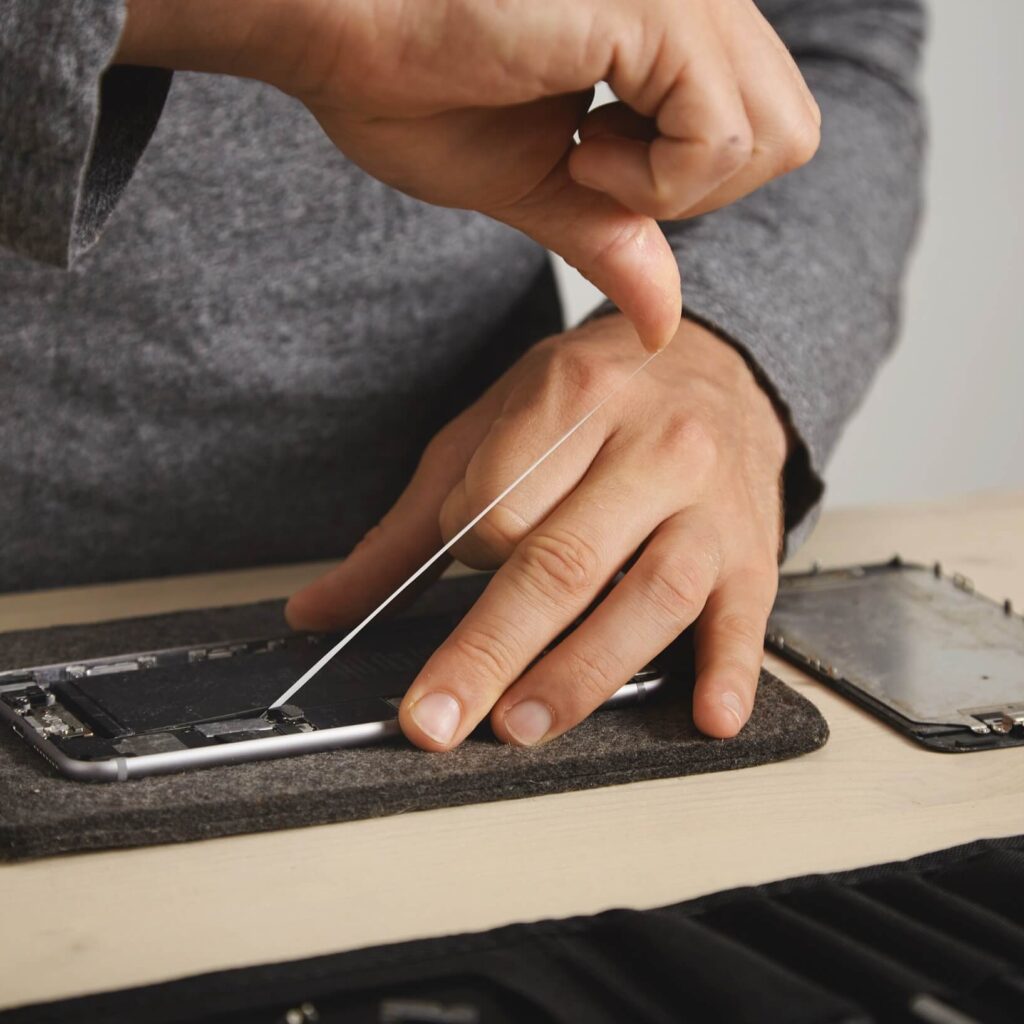 computer-and-phone-repairment-service-2021-08-31-17-22-01-utc